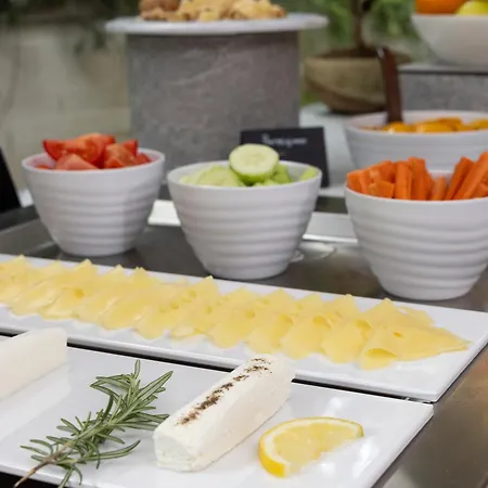 Regina Elena Dependance Отель Санта-Маргерита-Лигуре