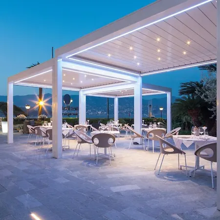 Отель Regina Elena Dependance Санта-Маргерита-Лигуре